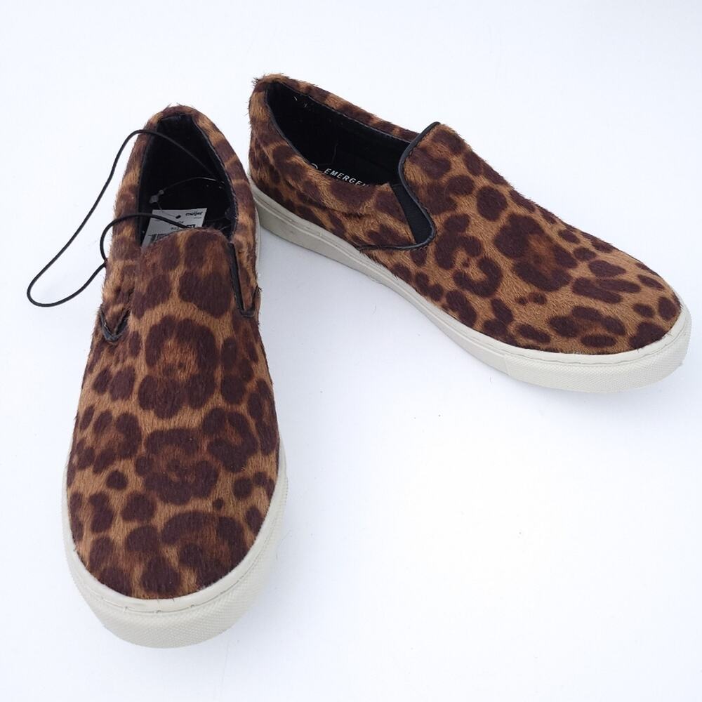 NEW Emergency Exit Cheetah Print Slip On Sneaker Shoes Size 8.5 Women Faux Fur